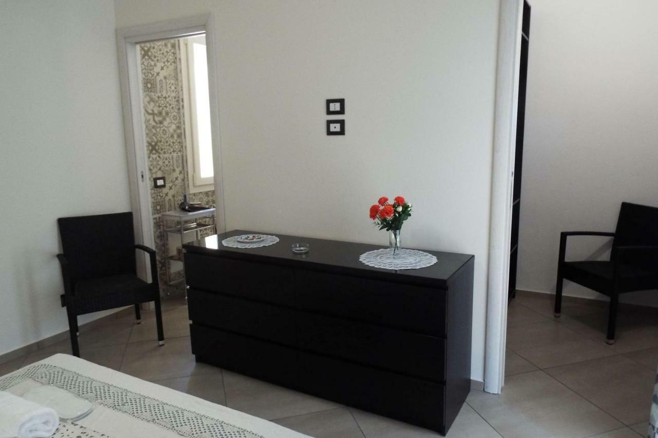 Cefalu Studio Room And Apartments Exteriör bild